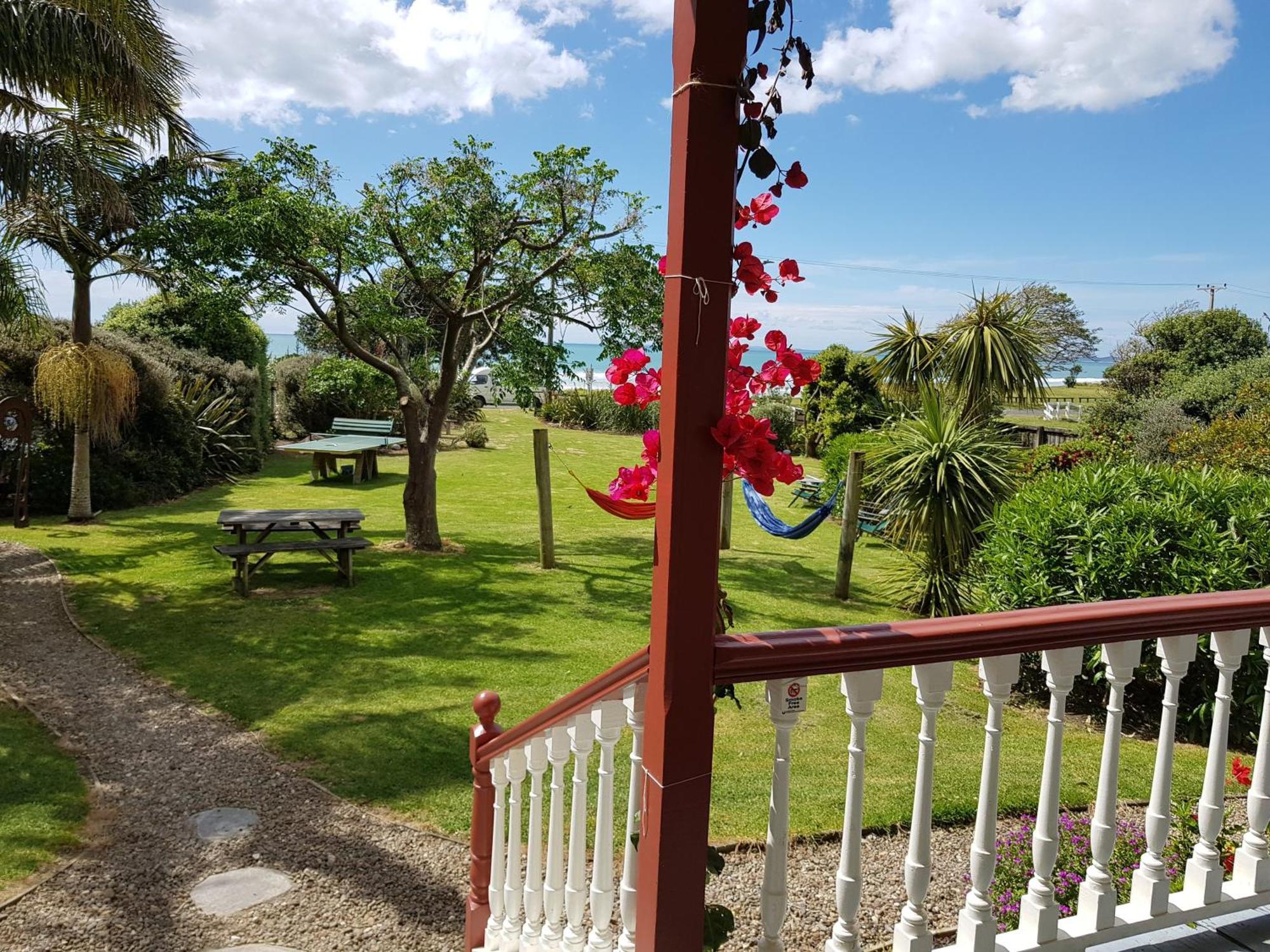 Endless Summer Lodge - Guesthouse Ahipara Bagian luar foto